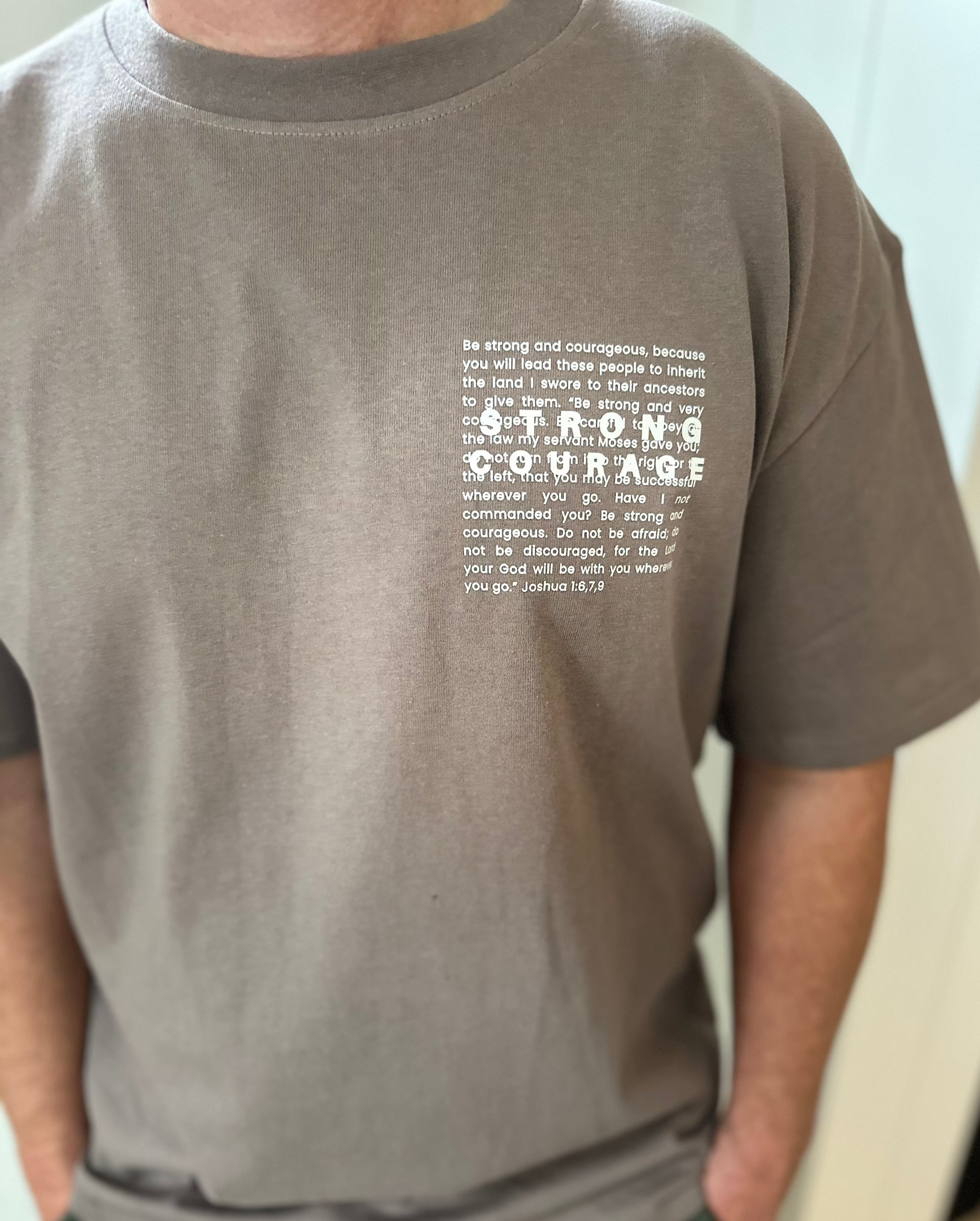 STRONG COURAGE | Oversized Tee